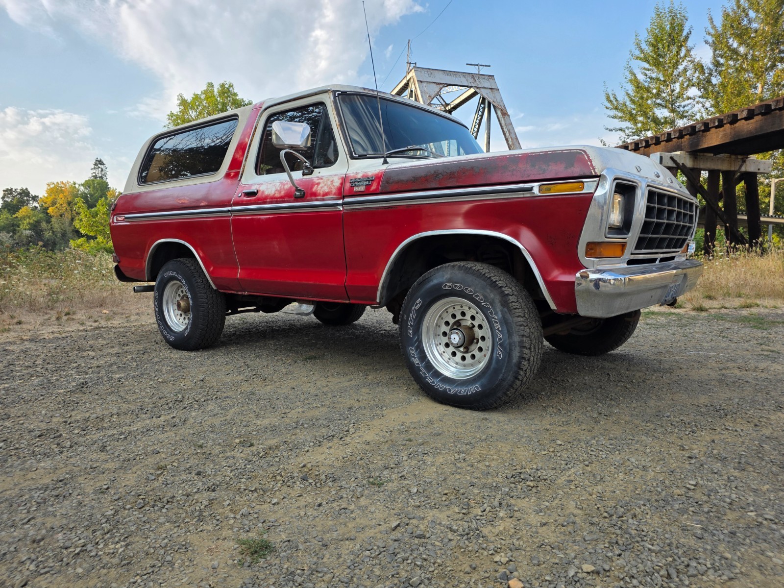 Ford-Bronco-1979-SUV-5