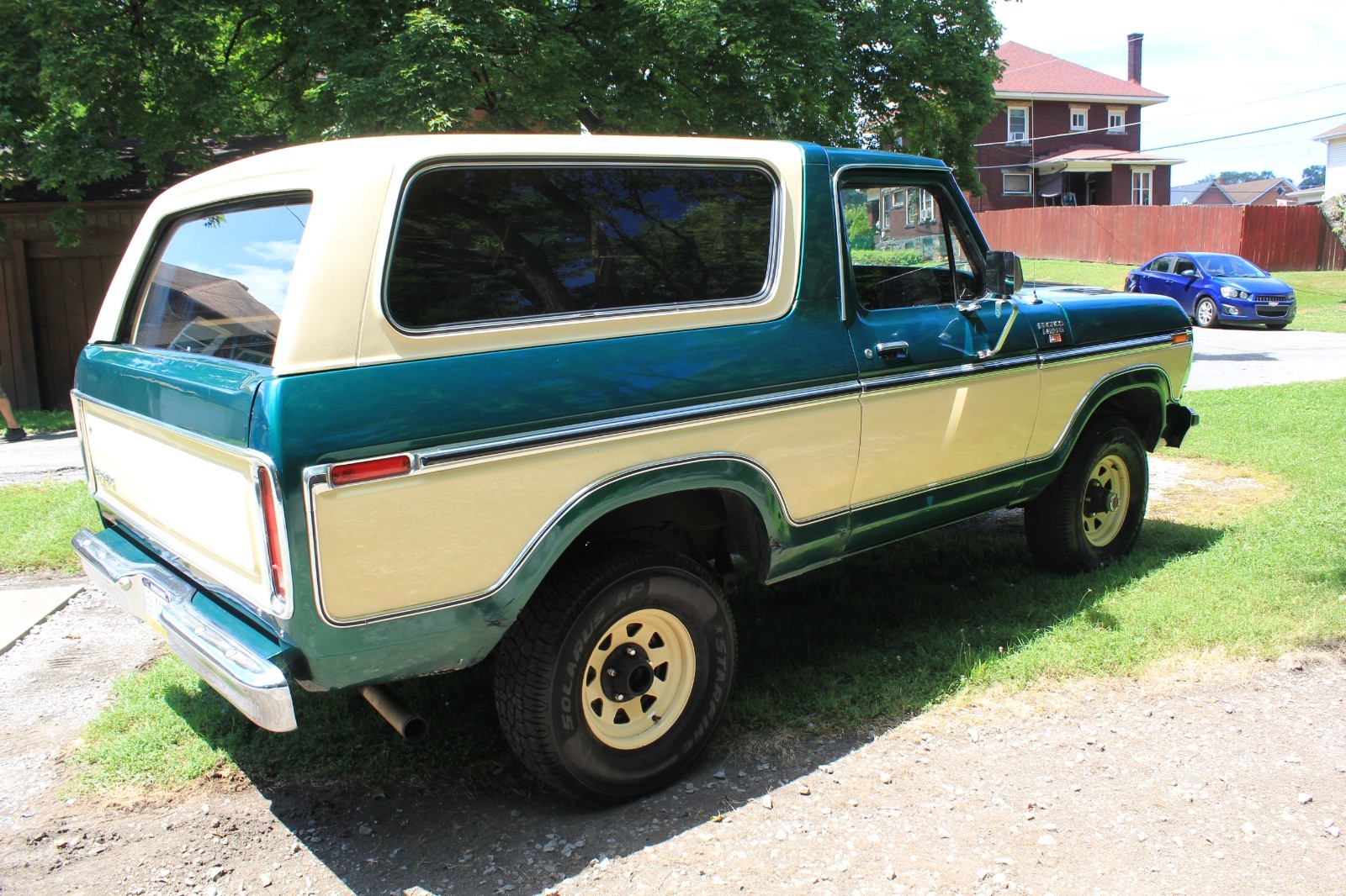 Ford-Bronco-1979-SUV-5