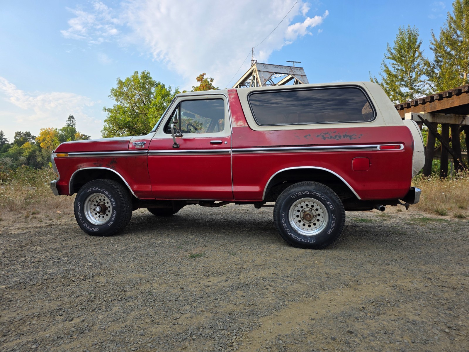 Ford-Bronco-1979-SUV-6