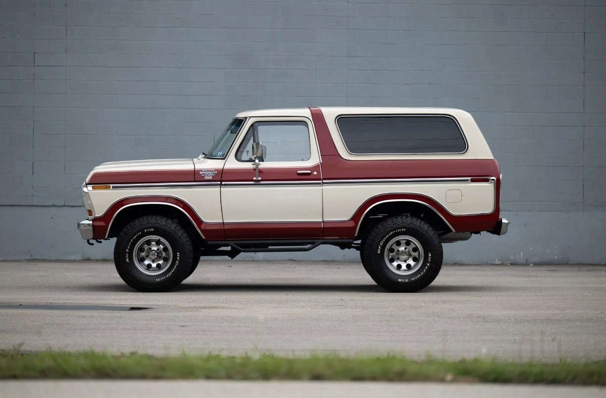 Ford-Bronco-1979-SUV-6
