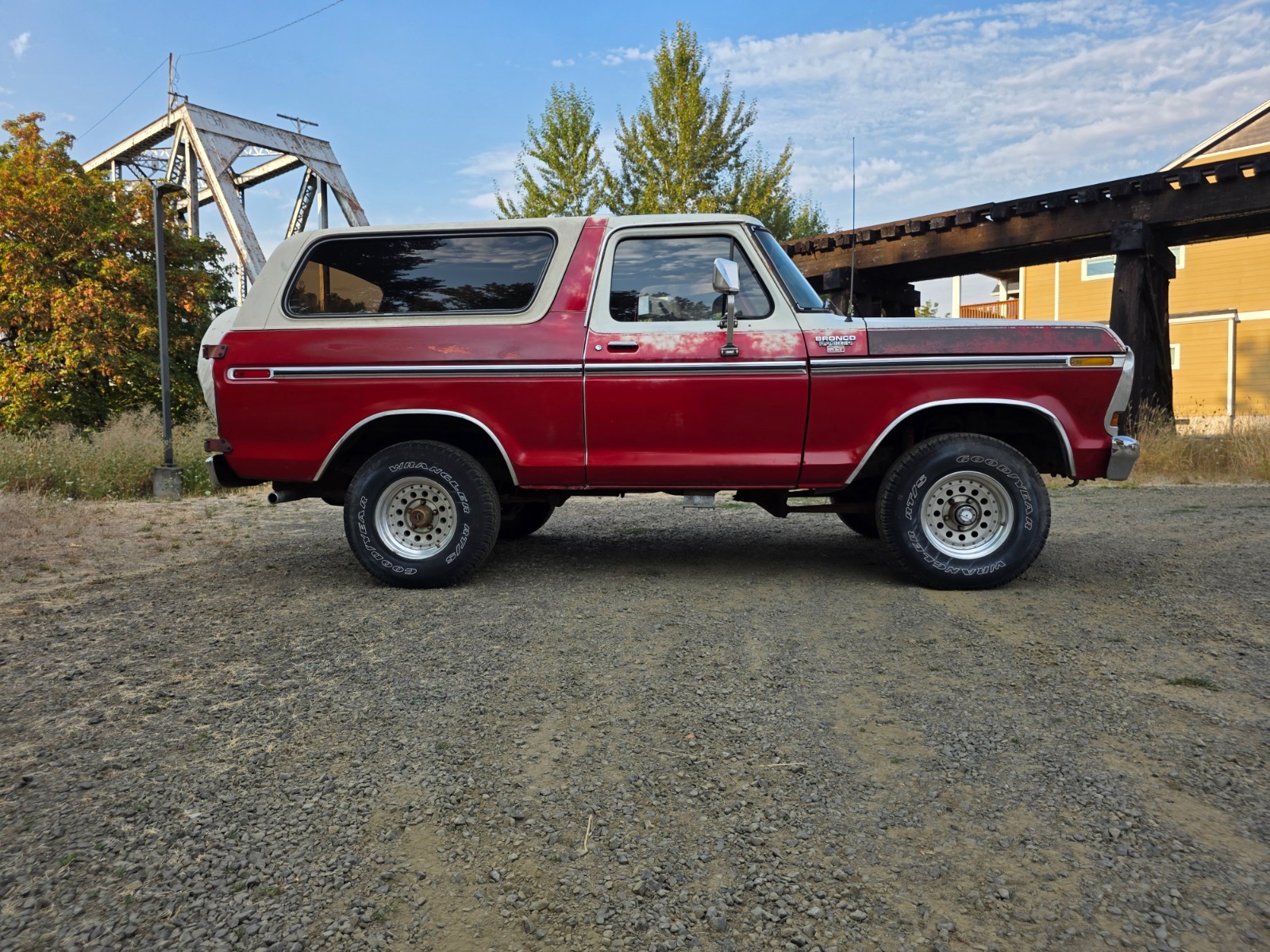 Ford-Bronco-1979-SUV-7