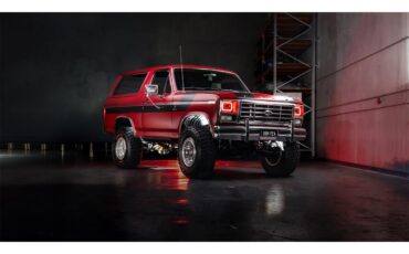 Ford-Bronco-1980-Red-Buck-SkinBlack