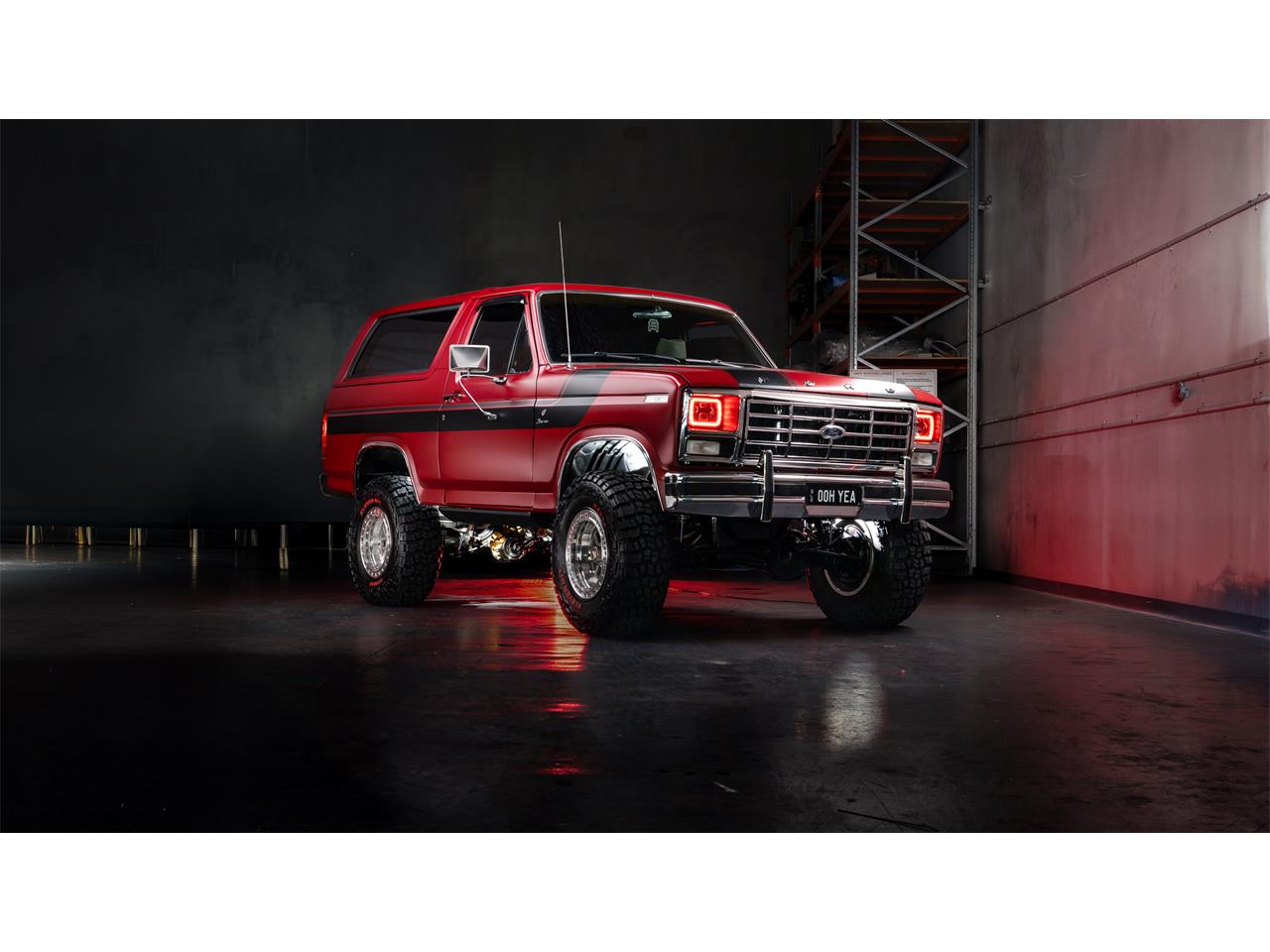 Ford-Bronco-1980-Red-Buck-SkinBlack