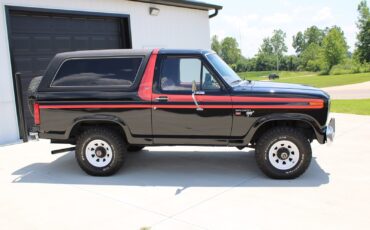 Ford-Bronco-1981-4