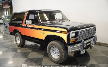 Ford-Bronco-1984-Black-15