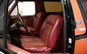 Ford-Bronco-1984-Black-16