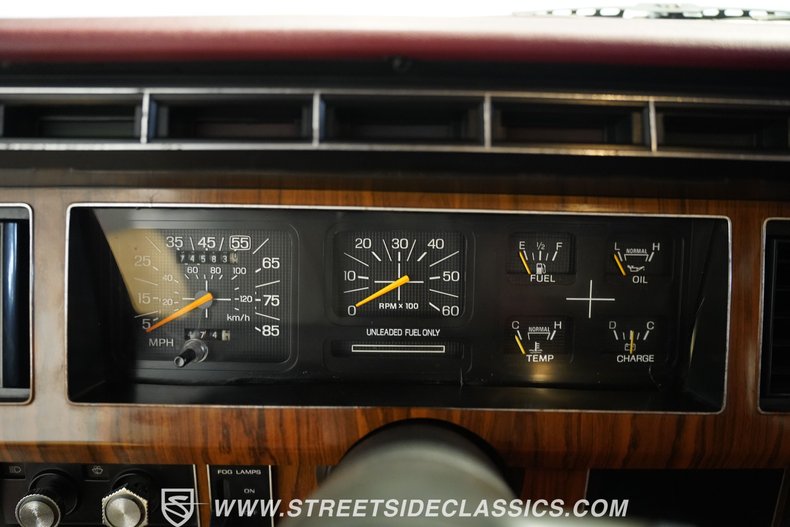 Ford-Bronco-1984-Black-19