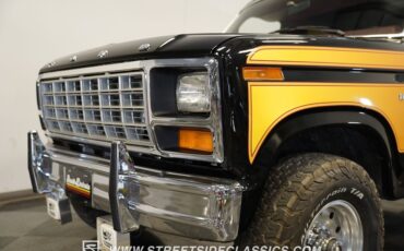 Ford-Bronco-1984-Black-29