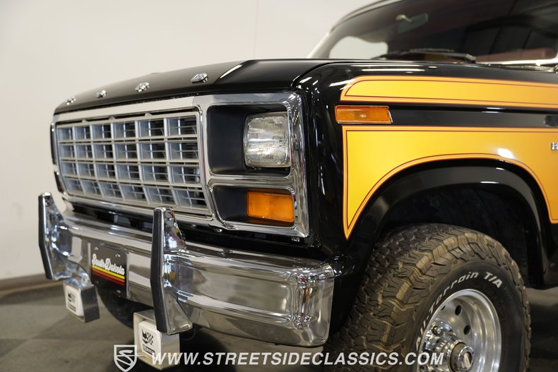 Ford-Bronco-1984-Black-29