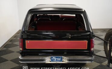 Ford-Bronco-1984-Black-33