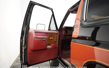 Ford-Bronco-1984-Black-42