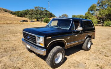 Ford-Bronco-1984-SUV-1