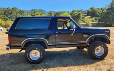 Ford-Bronco-1984-SUV-13