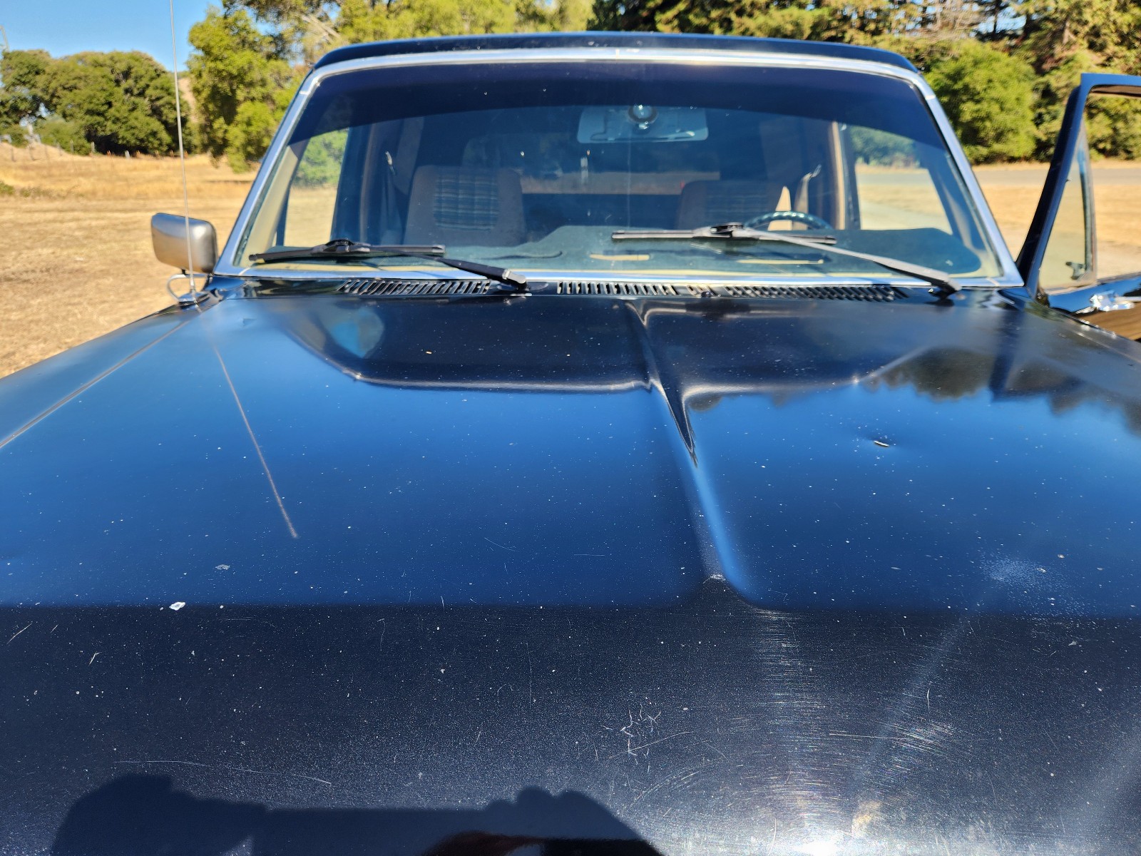 Ford-Bronco-1984-SUV-25