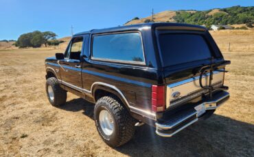 Ford-Bronco-1984-SUV-27
