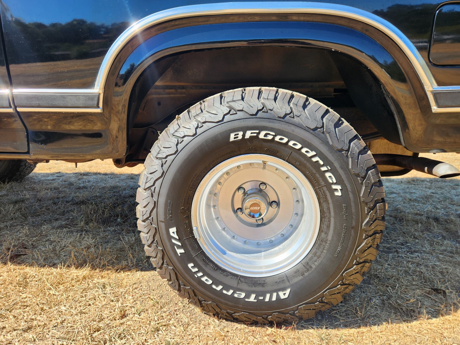 Ford-Bronco-1984-SUV-33