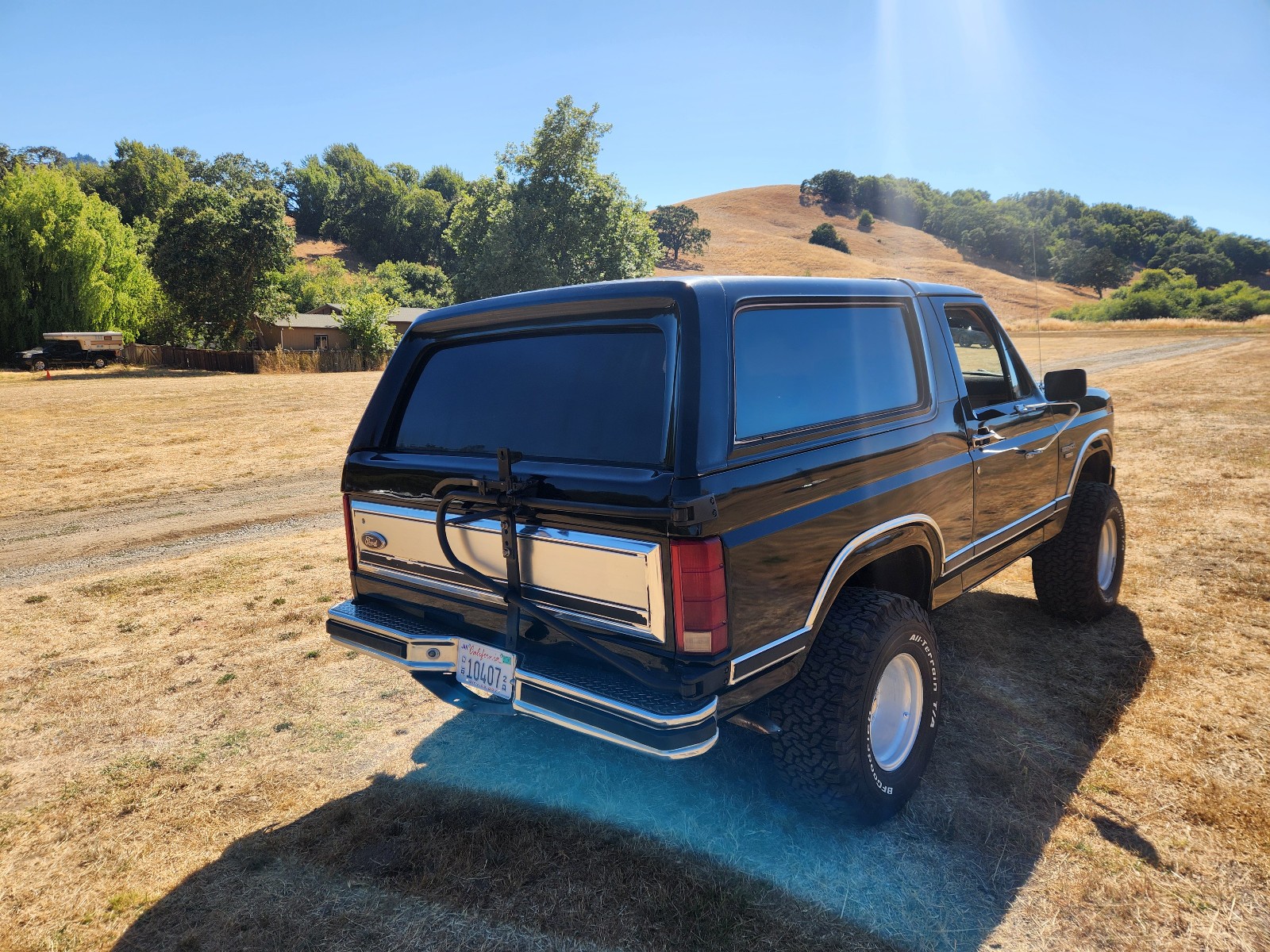Ford-Bronco-1984-SUV-6