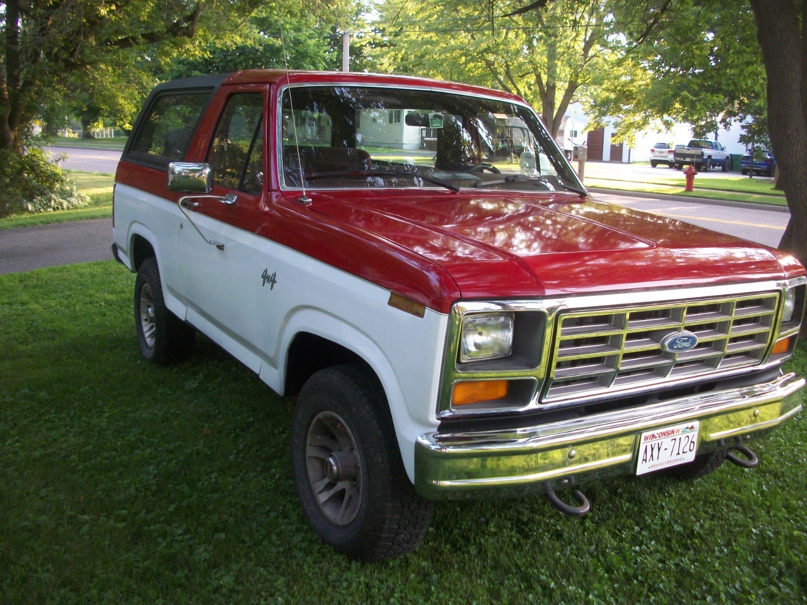 Ford-Bronco-1986-SUV-4