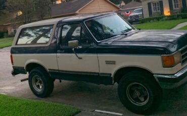 Ford-Bronco-1988-SUV
