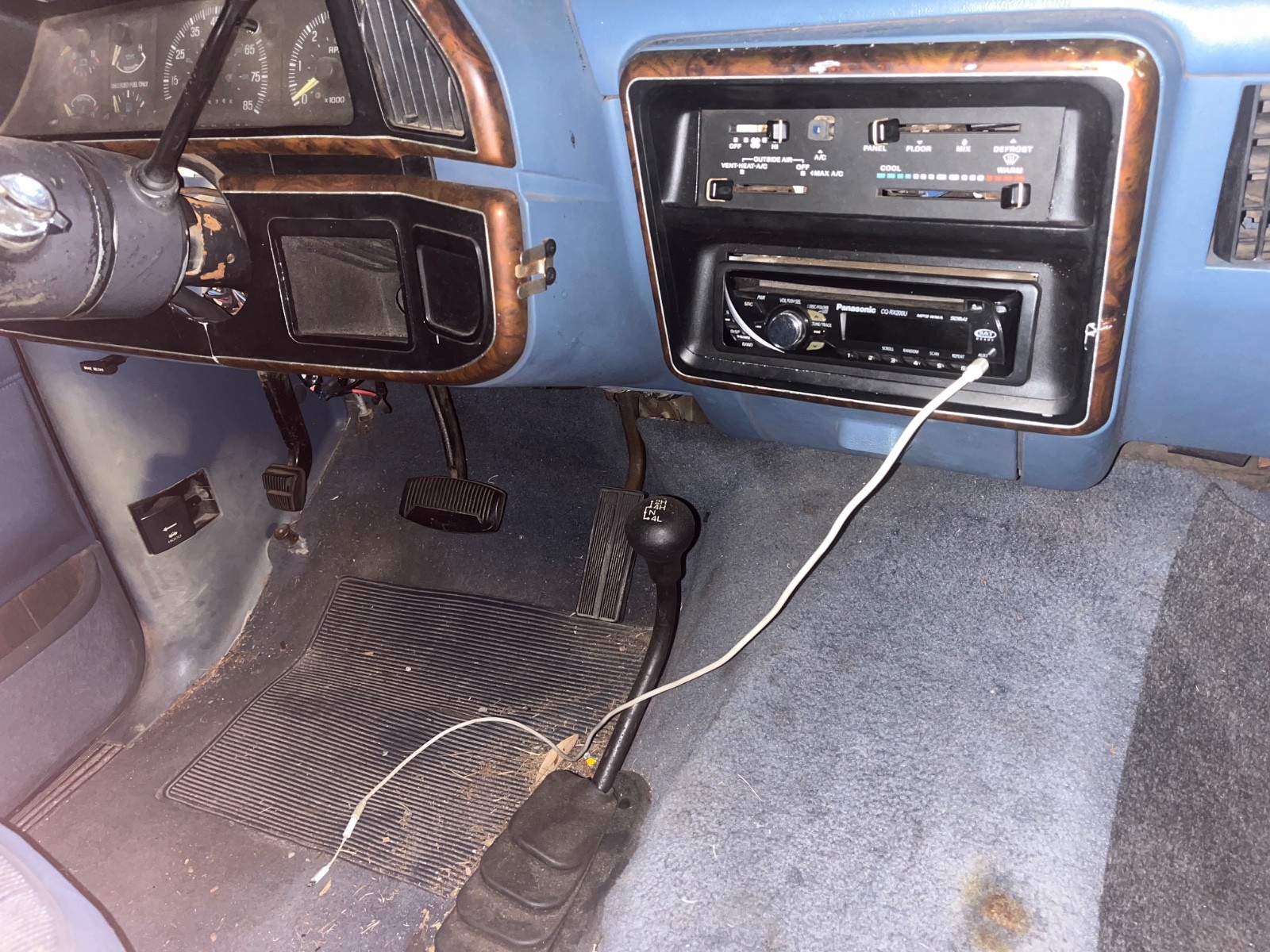 Ford-Bronco-1988-SUV-5
