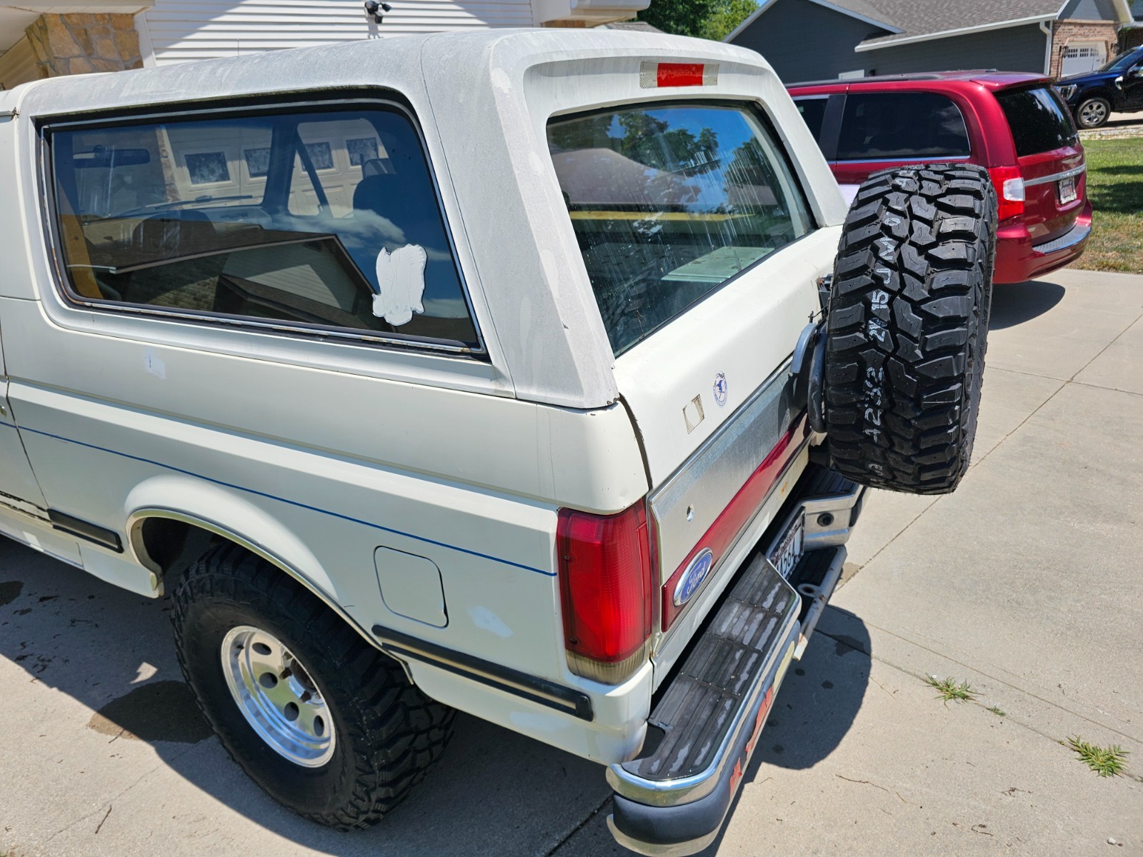 Ford-Bronco-1989-SUV-13