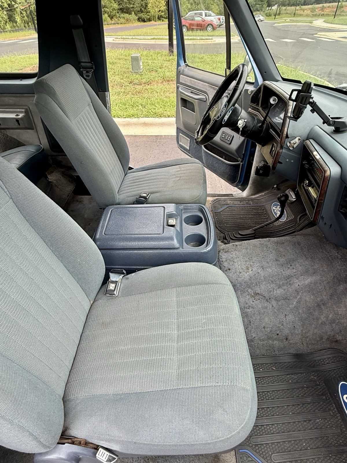 Ford-Bronco-1990-SUV-6