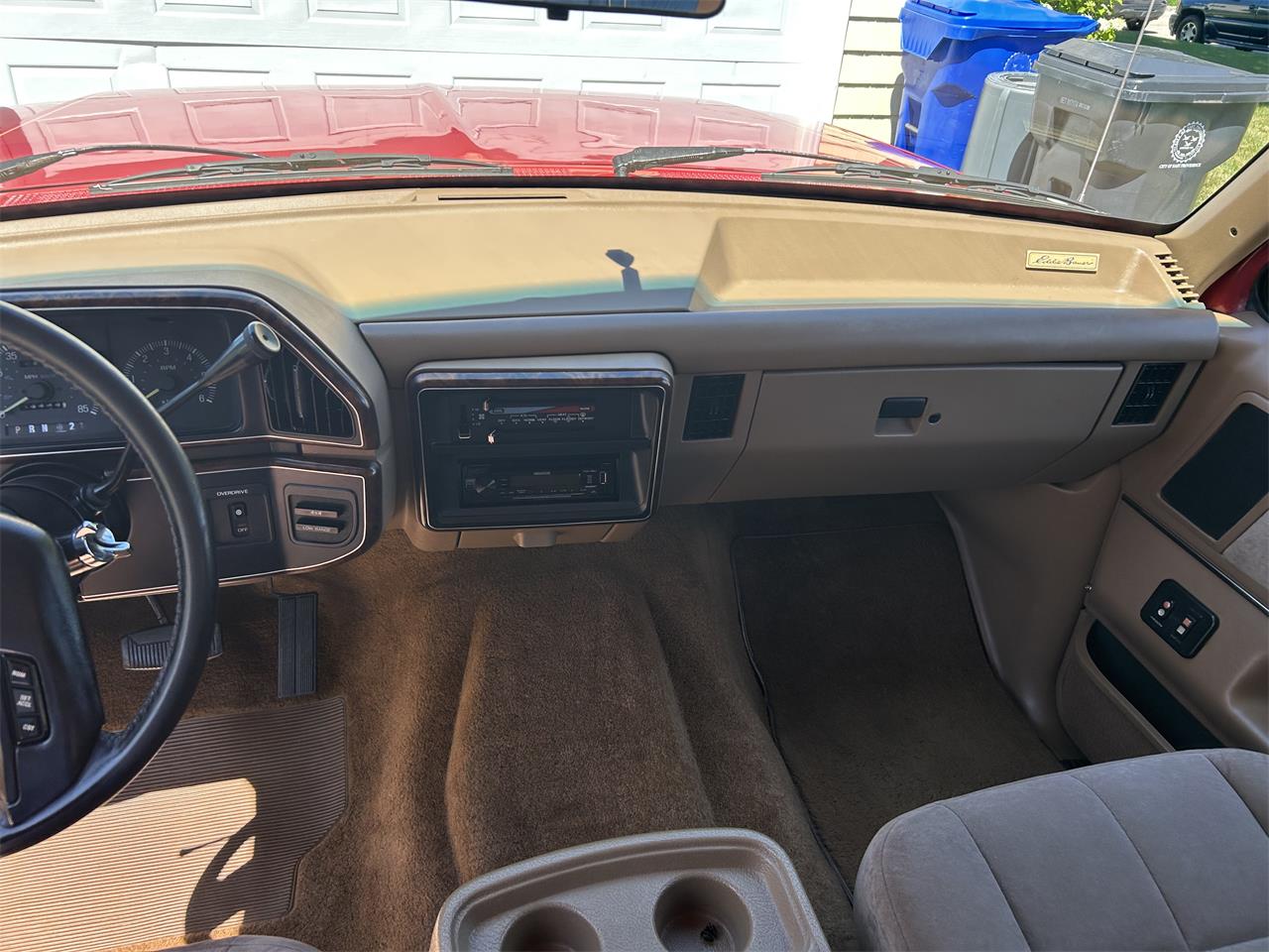 Ford-Bronco-1991-Red-Tan-22