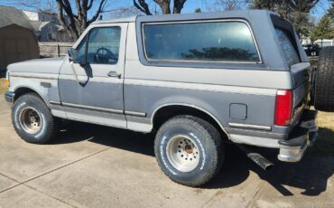 Ford-Bronco-1992-SUV-1