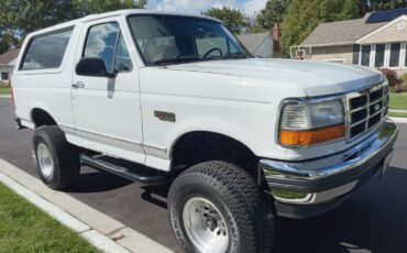 Ford-Bronco-1992-SUV-1