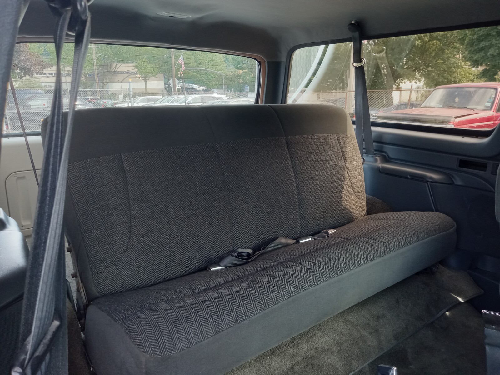 Ford-Bronco-1992-SUV-21