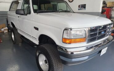 Ford-Bronco-1992-SUV-24