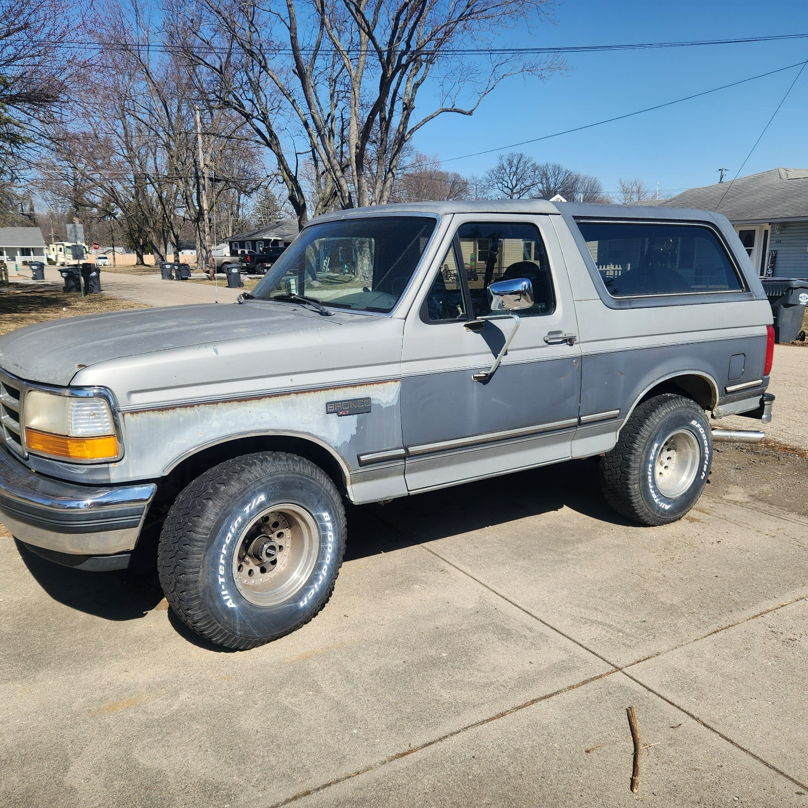 Ford-Bronco-1992-SUV