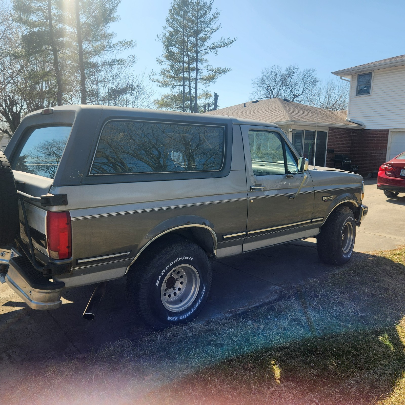 Ford-Bronco-1992-SUV-3