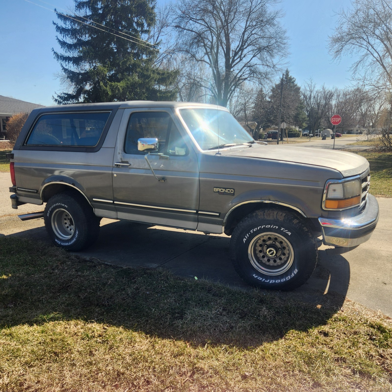 Ford-Bronco-1992-SUV-4