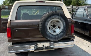 Ford-Bronco-1993