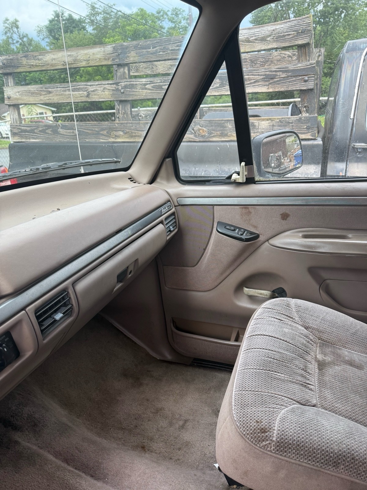 Ford-Bronco-1993-7