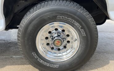 Ford-Bronco-1993-8