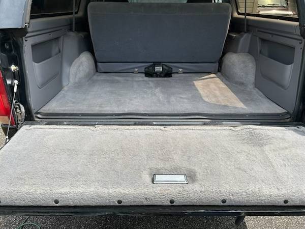 Ford-Bronco-1994-12