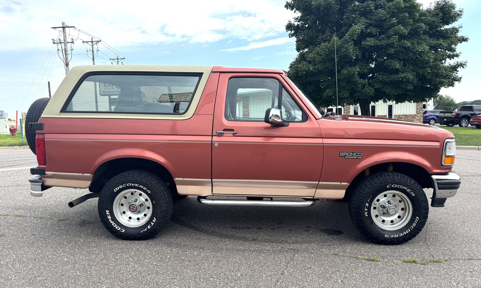 Ford-Bronco-1994-SUV-1