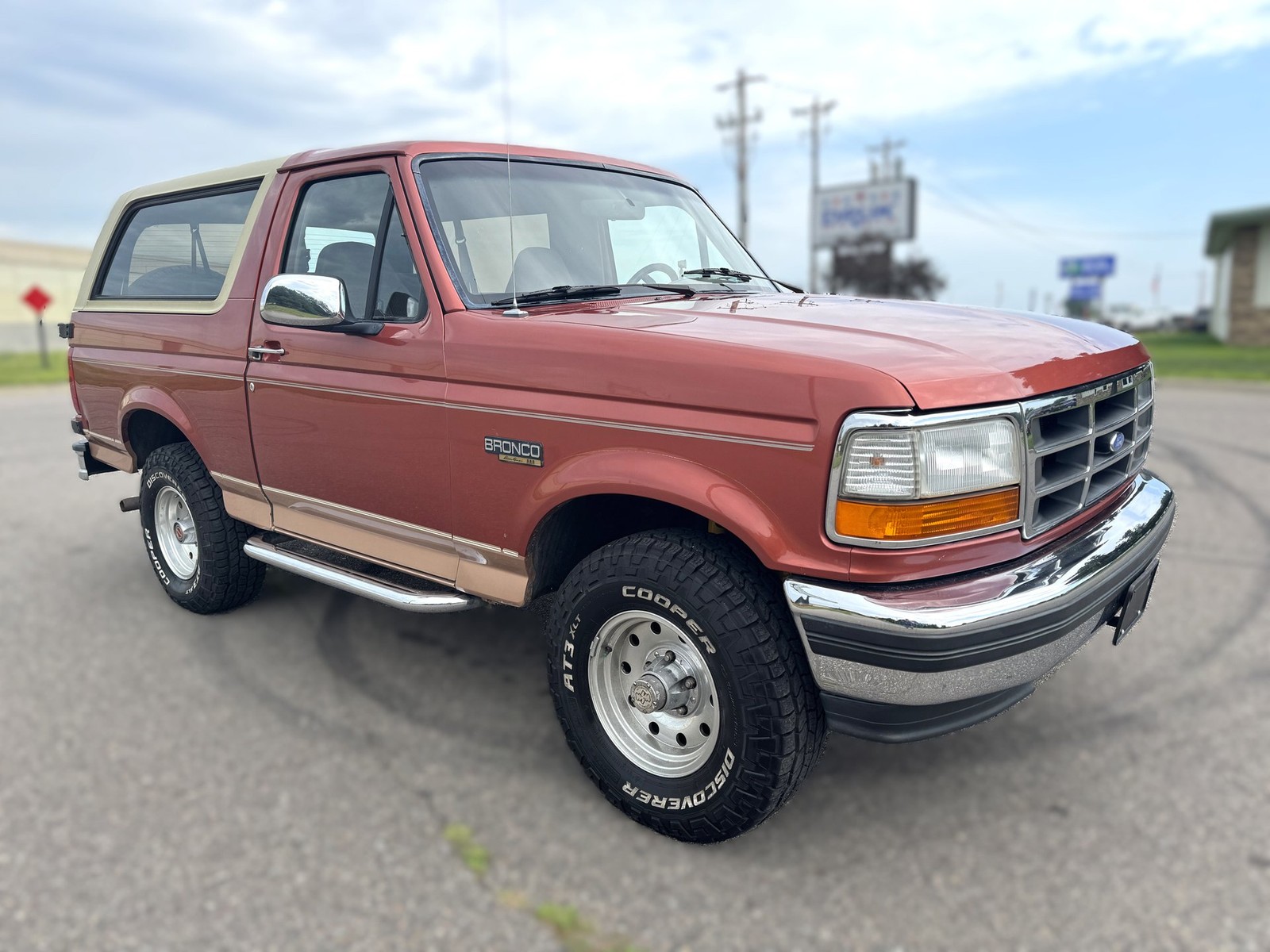 Ford-Bronco-1994-SUV