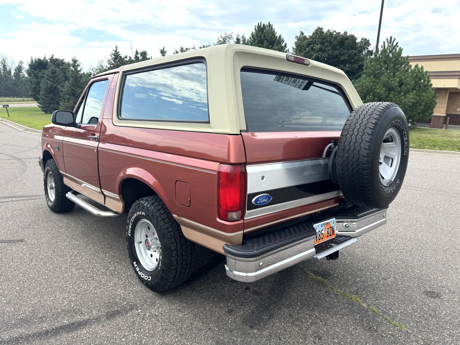 Ford-Bronco-1994-SUV-5