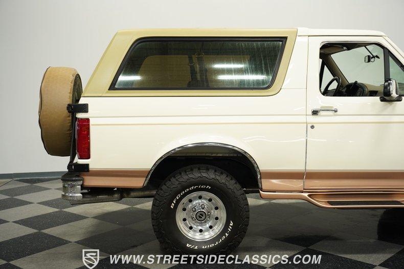 Ford-Bronco-1995-Colonial-White-Medium-Mocha-2