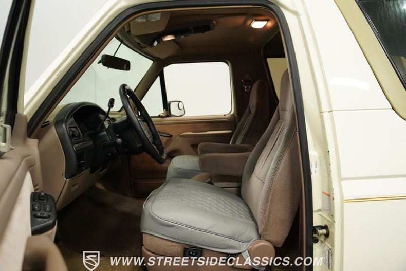 Ford-Bronco-1995-Colonial-White-Medium-Mocha-33