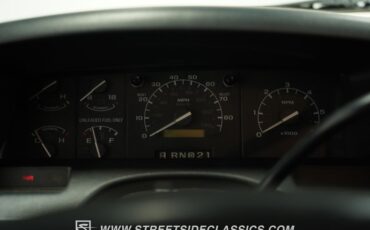 Ford-Bronco-1995-Colonial-White-Medium-Mocha-35