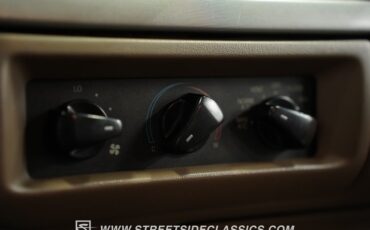 Ford-Bronco-1995-Colonial-White-Medium-Mocha-38