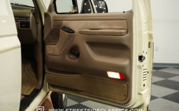 Ford-Bronco-1995-Colonial-White-Medium-Mocha-46