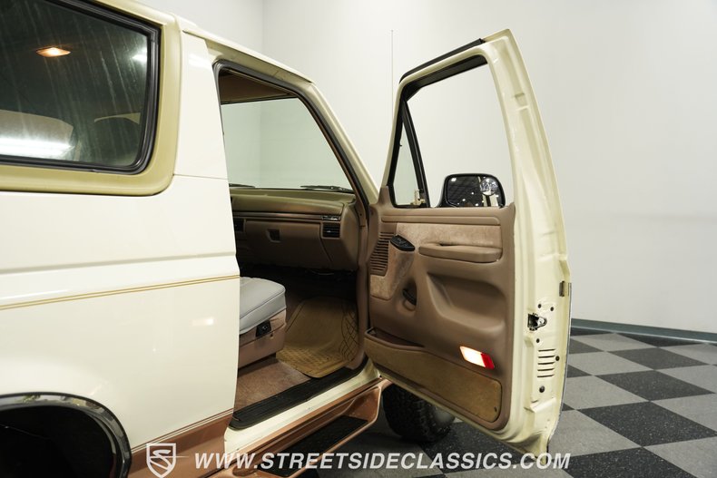 Ford-Bronco-1995-Colonial-White-Medium-Mocha-49