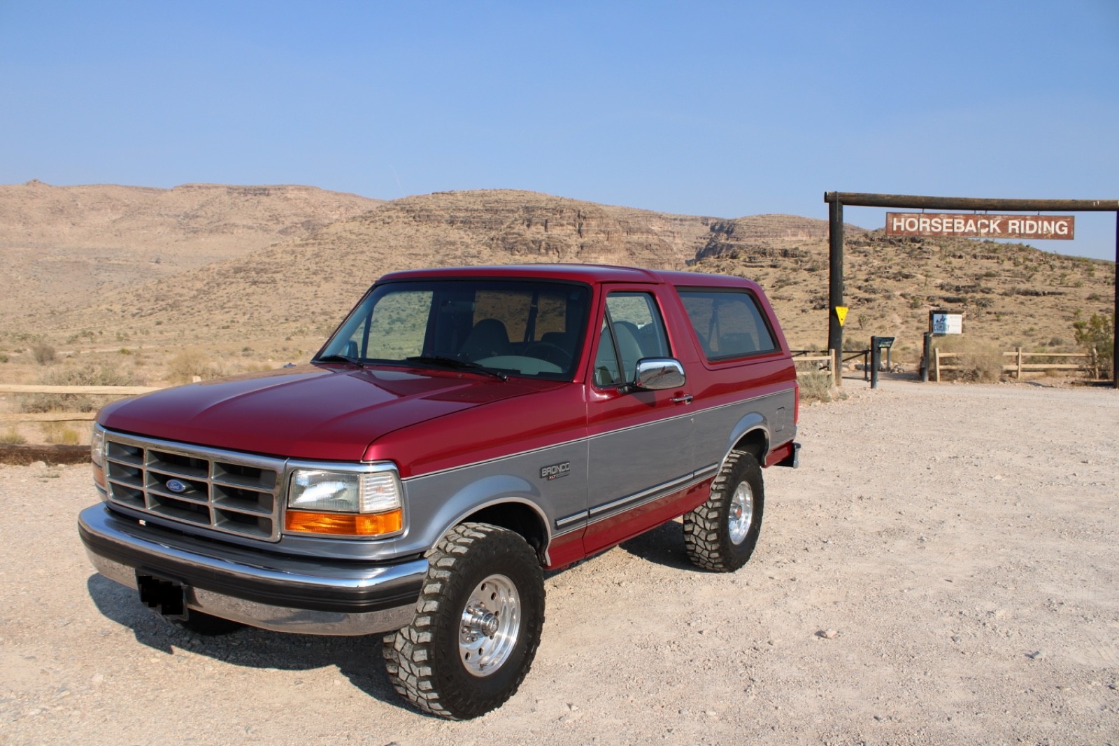 Ford-Bronco-1995-SUV-3