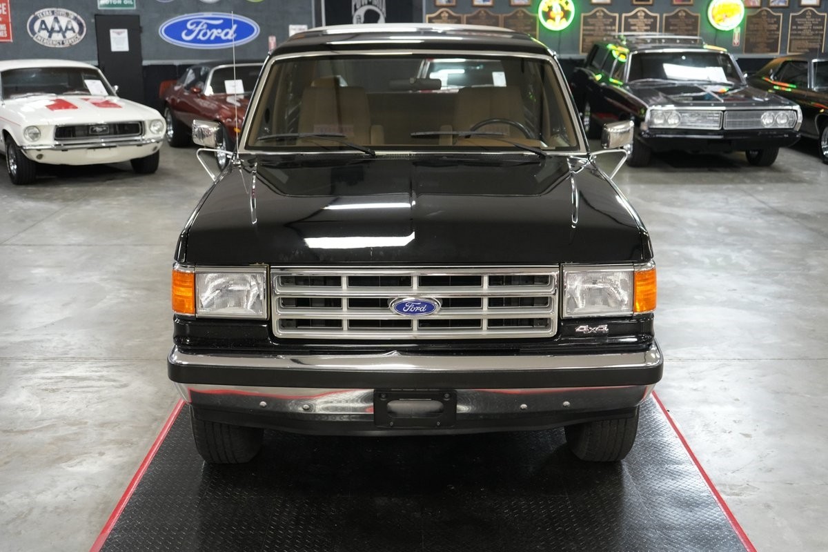 Ford-Bronco-Eddie-Bauer-4x4-1987-SUV-17