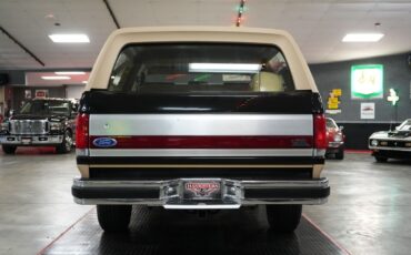 Ford-Bronco-Eddie-Bauer-4x4-1987-SUV-21